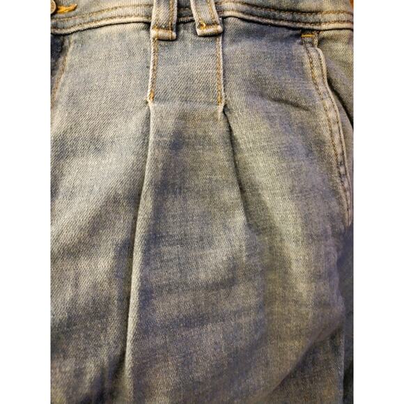 Sonoma Pleated Front Relaxed Straight Leg High Rise Light Denim Jeans 12 NWT - Picture 2 of 5